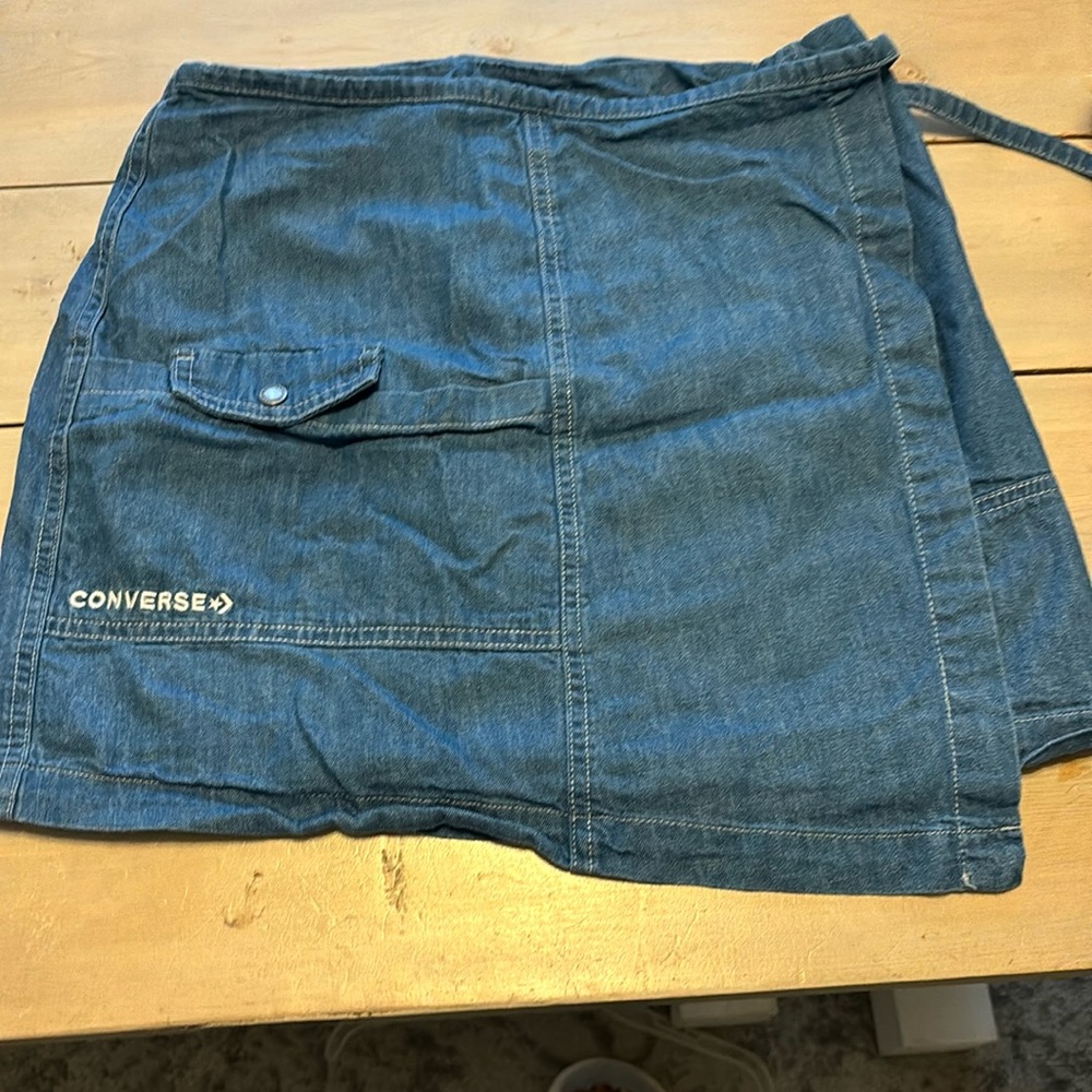 Converse wrap around Jean skirt size medium women's never worn